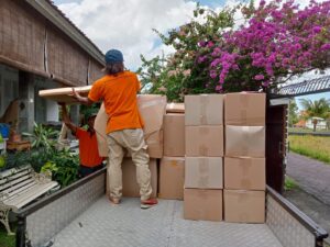 Shipping From Bali to London