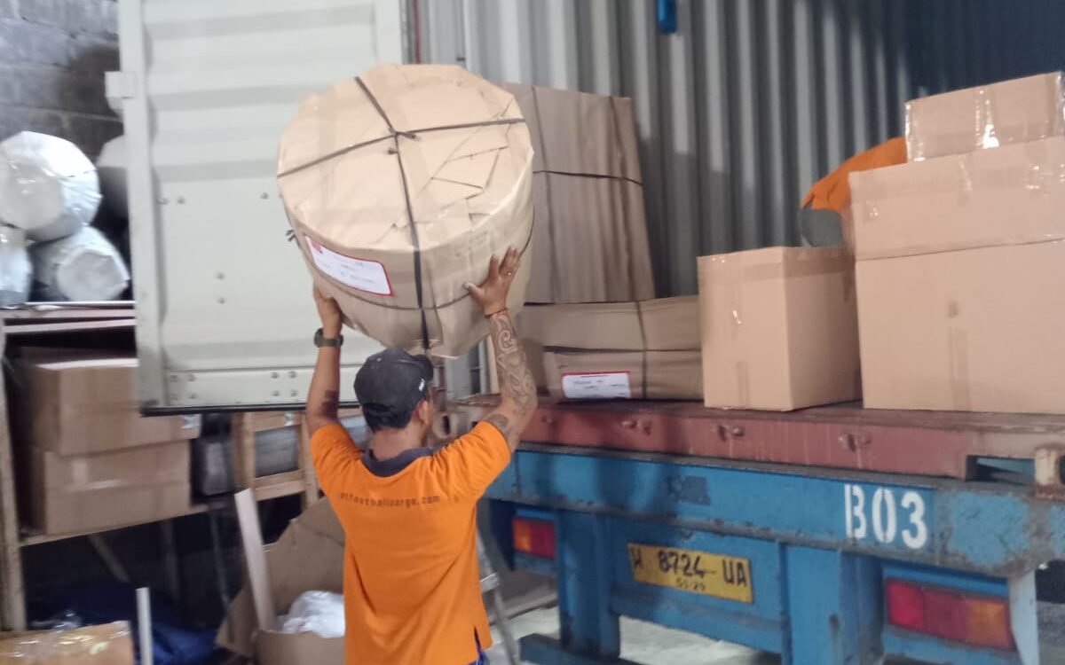 Bali to Adelaide furniture shipping