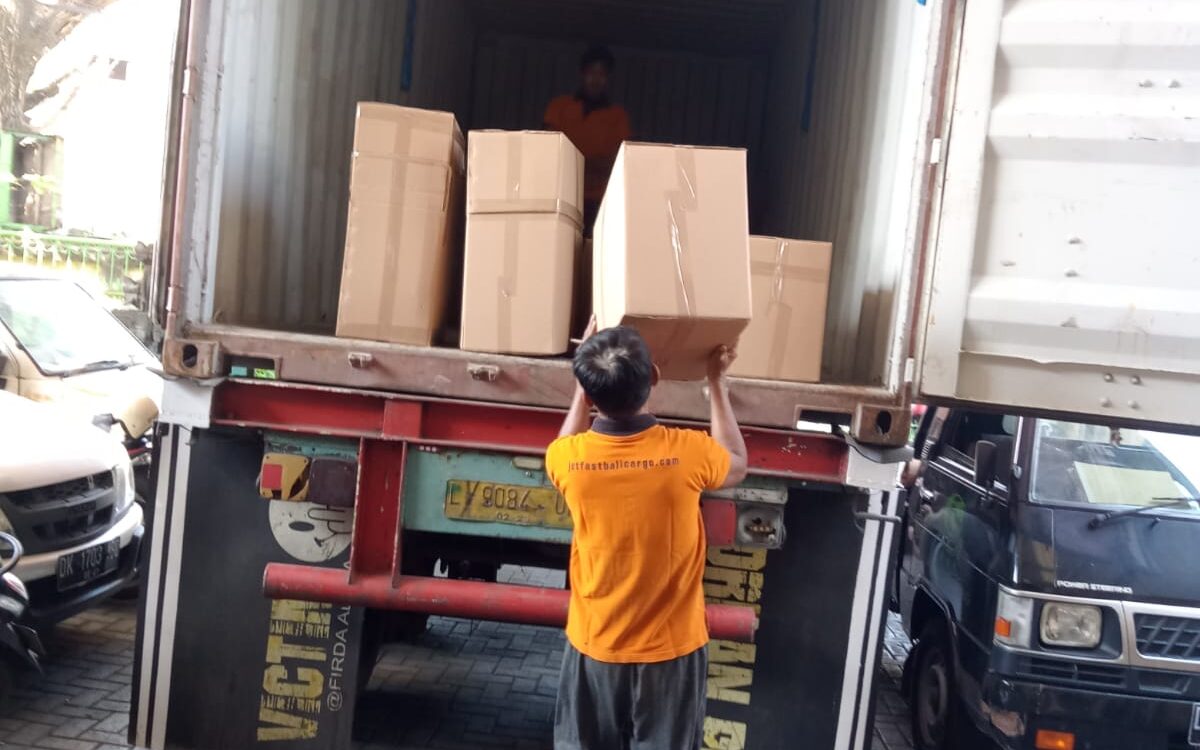 ship a container from Bali to Darwin