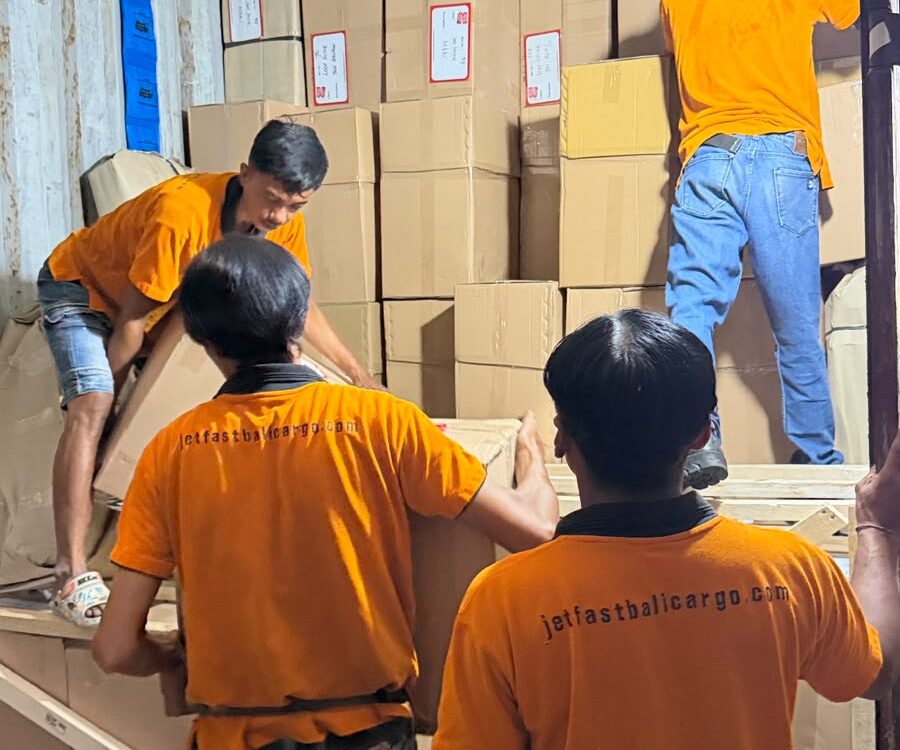 Door-to-door shipping Bali to Brisbane
